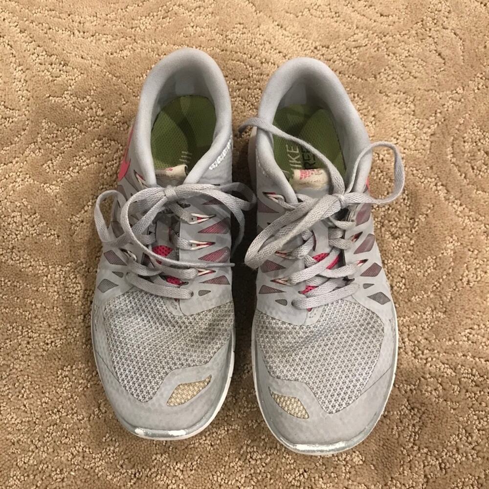 Women's Nike Free 5.0 Running Shoe Size 7 - Picture 3 of 8